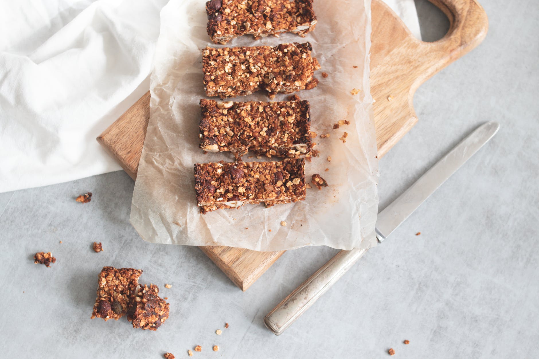 tray of cookies
29 Healthy Snacks Ideas High in Protein: Ultimate Guide + PDF